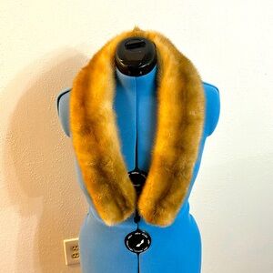 Vintage fur collar, tan.